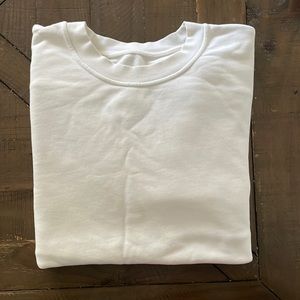 Lululemon athletica white perfectly oversized womens crew neck sweater. Size 6